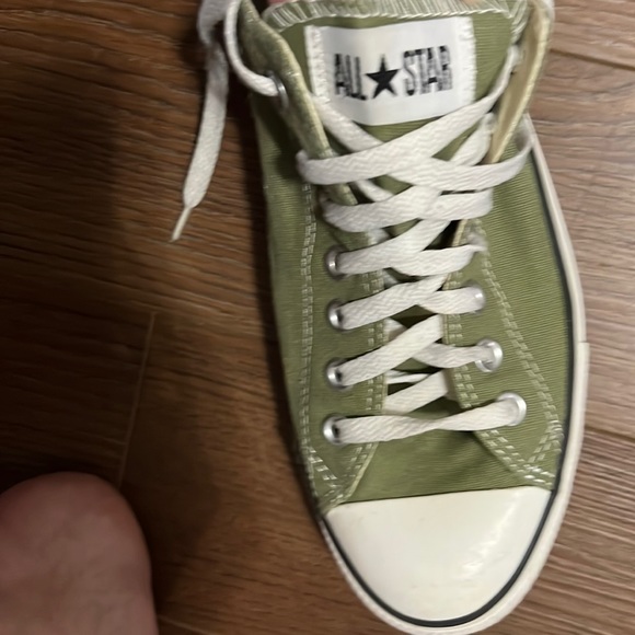 Converse green and white lace up All Star sneakers Size 10 Great condition